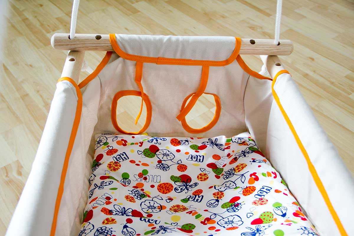 Babyschaukel Zebulhamac Babywiege aus Bio-Baumwolle für Babys und Kleinkinder Hängebettchen aus Baumwolle natur/orange 